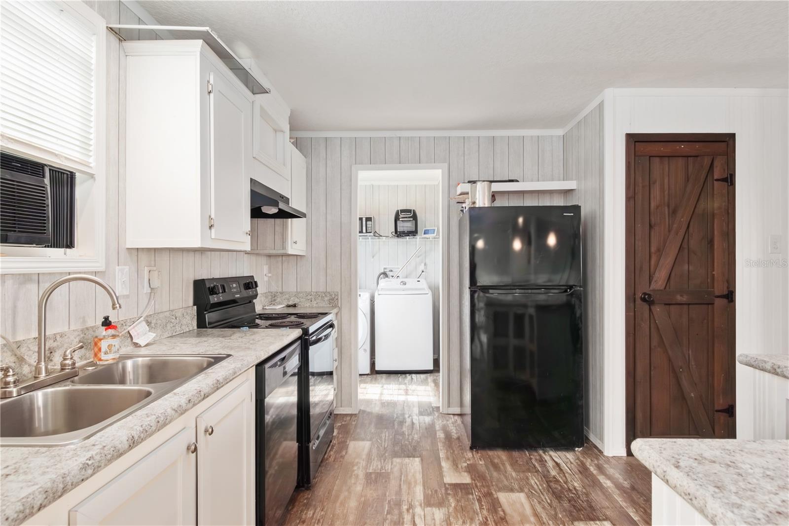 TWIN LAKES RANCHETTES - Residential