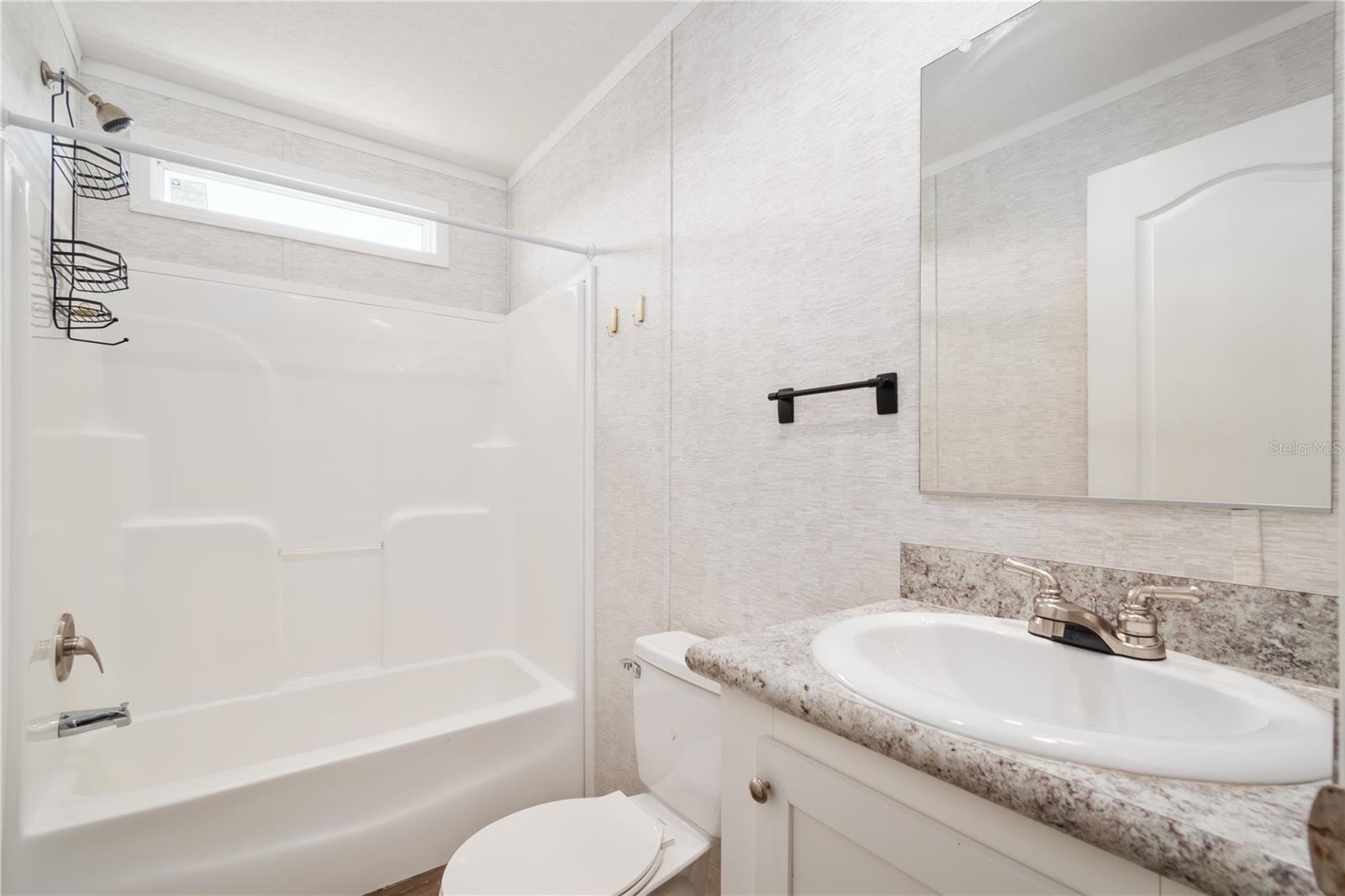 TWIN LAKES RANCHETTES - Residential