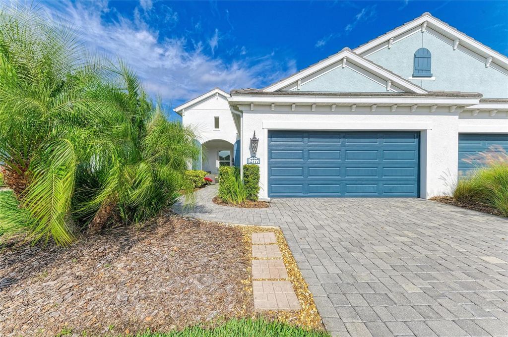 Photo of 12777 Palatka Drive, Venice, FL 34292 (MLS # N6142357)