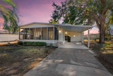 A home in BROOKSVILLE