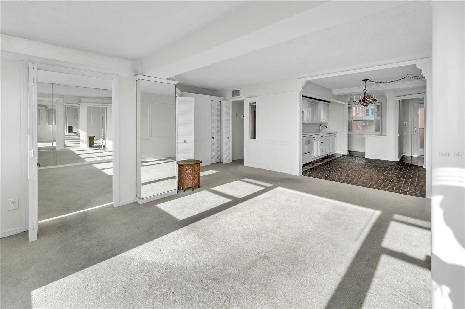 GULFSTREAM TOWERS - Residential Lease