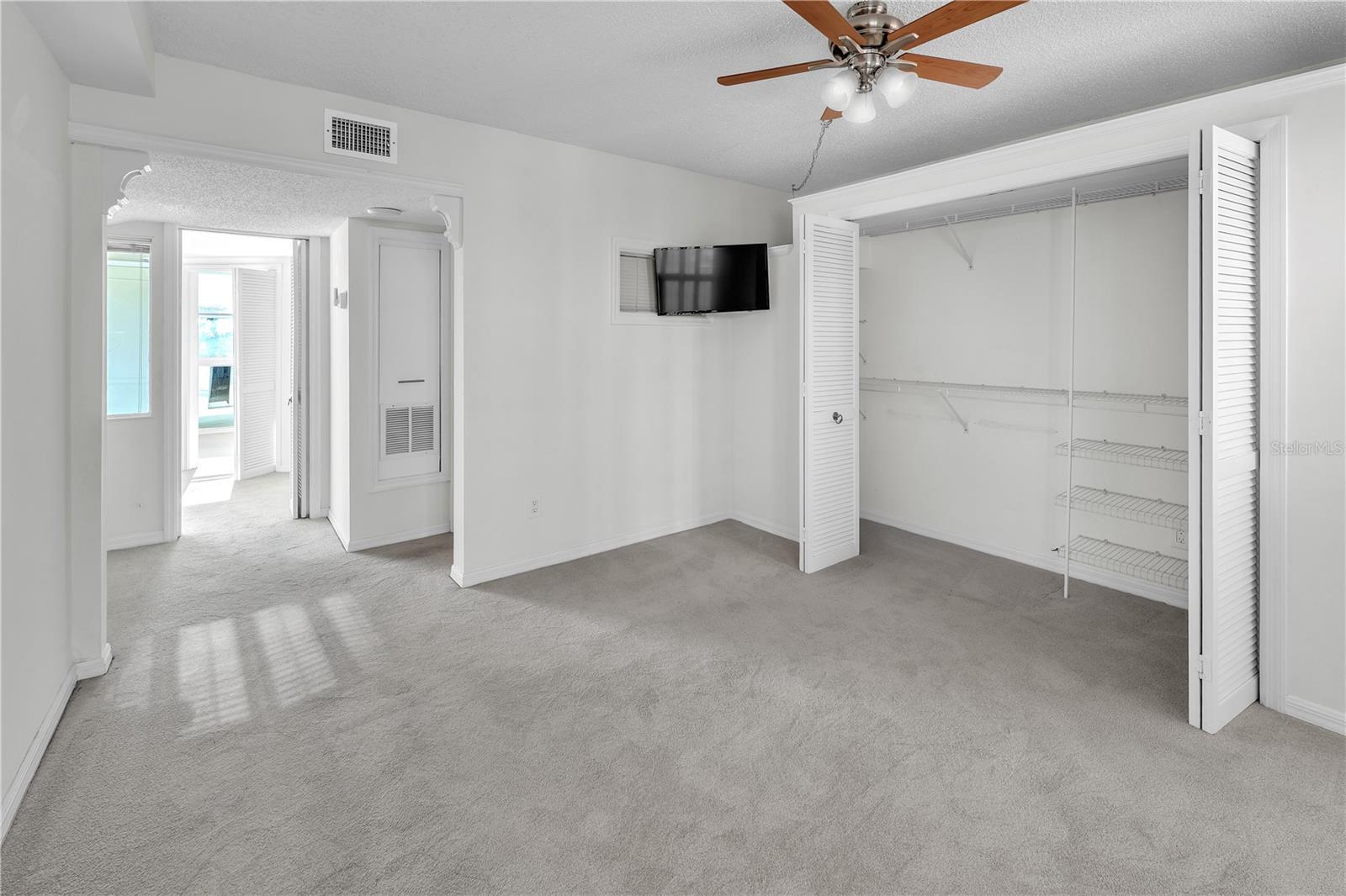 GULFSTREAM TOWERS - Residential Lease