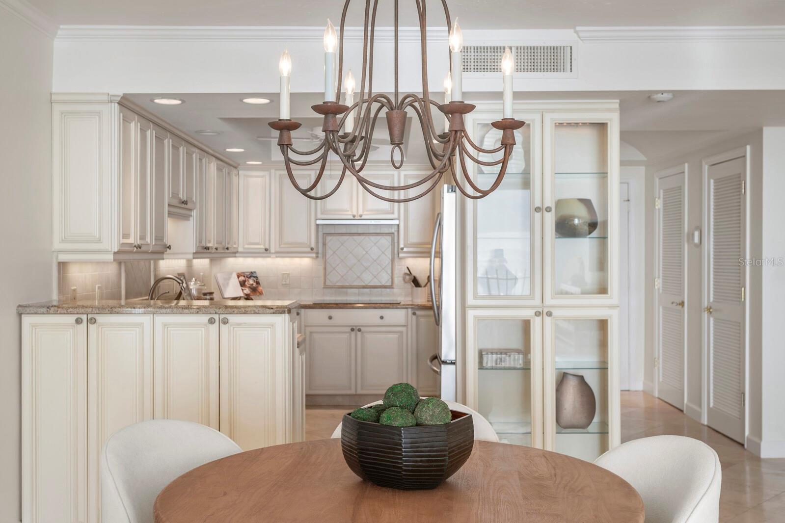 LIDO BEACH CLUB - Residential