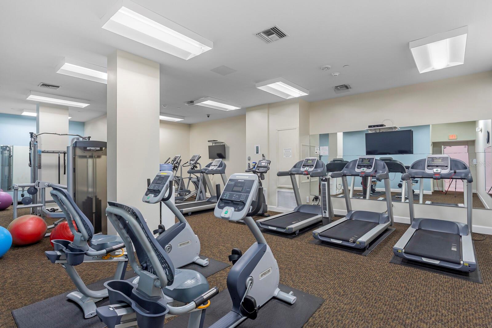 LIDO BEACH CLUB - Residential