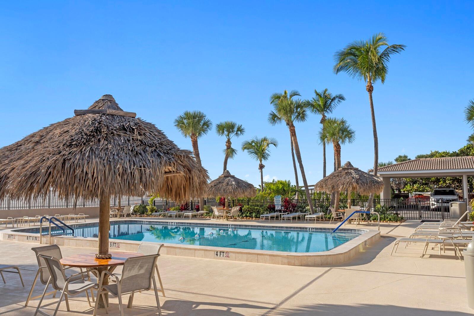 LIDO BEACH CLUB - Residential