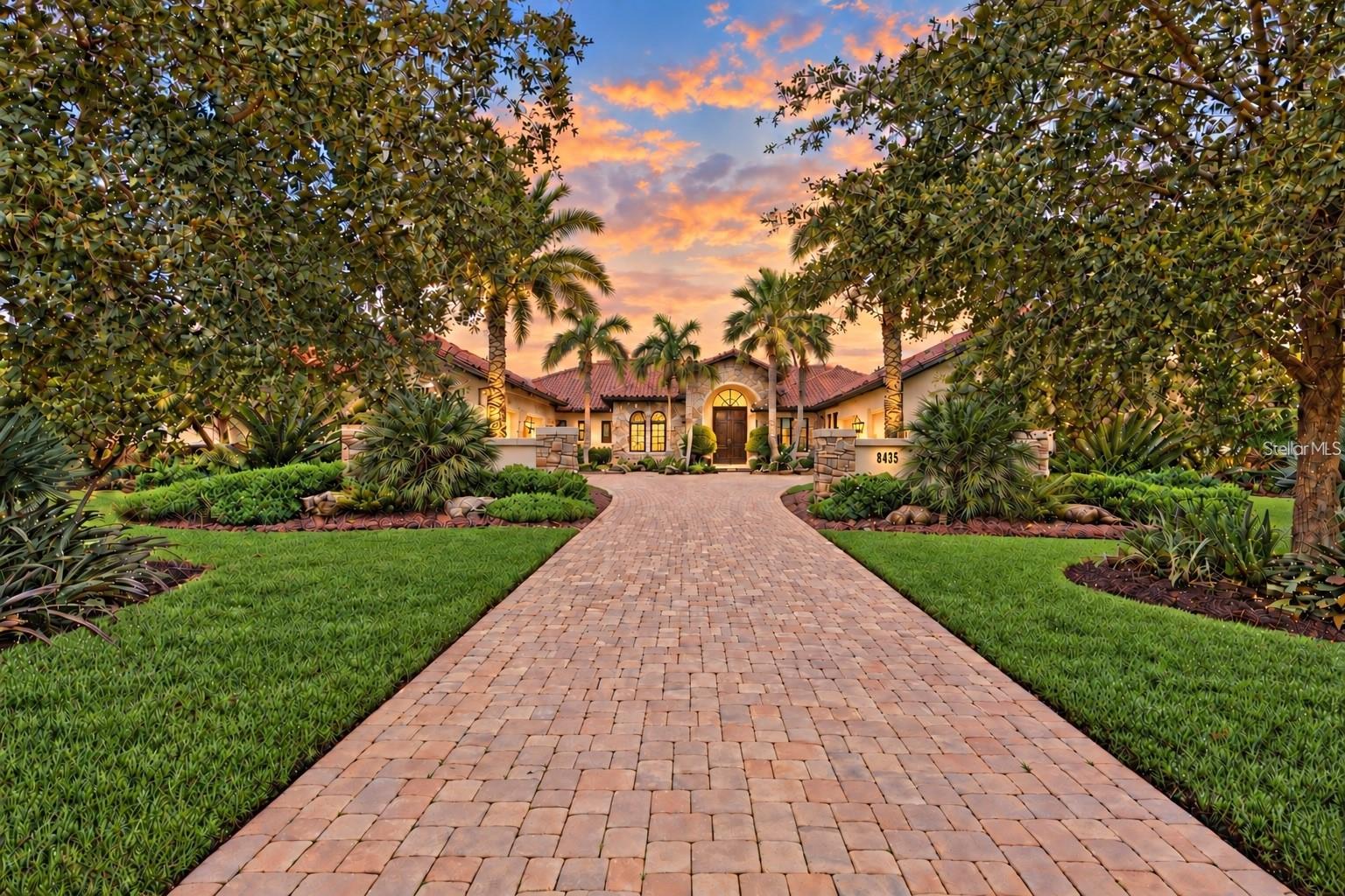 8435 LINDRICK LANE, BRADENTON, FL, 34202 4 8435 LINDRICK LANE
