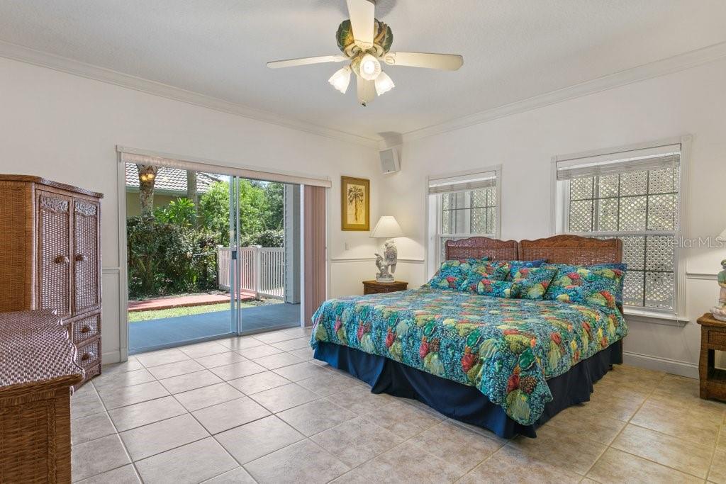 LAMBERT AVE UNIT 02 - Residential