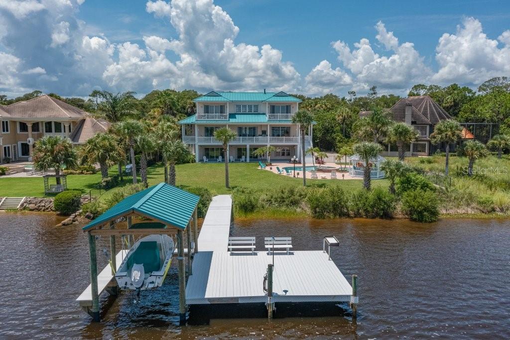 LAMBERT AVE UNIT 02 - Residential