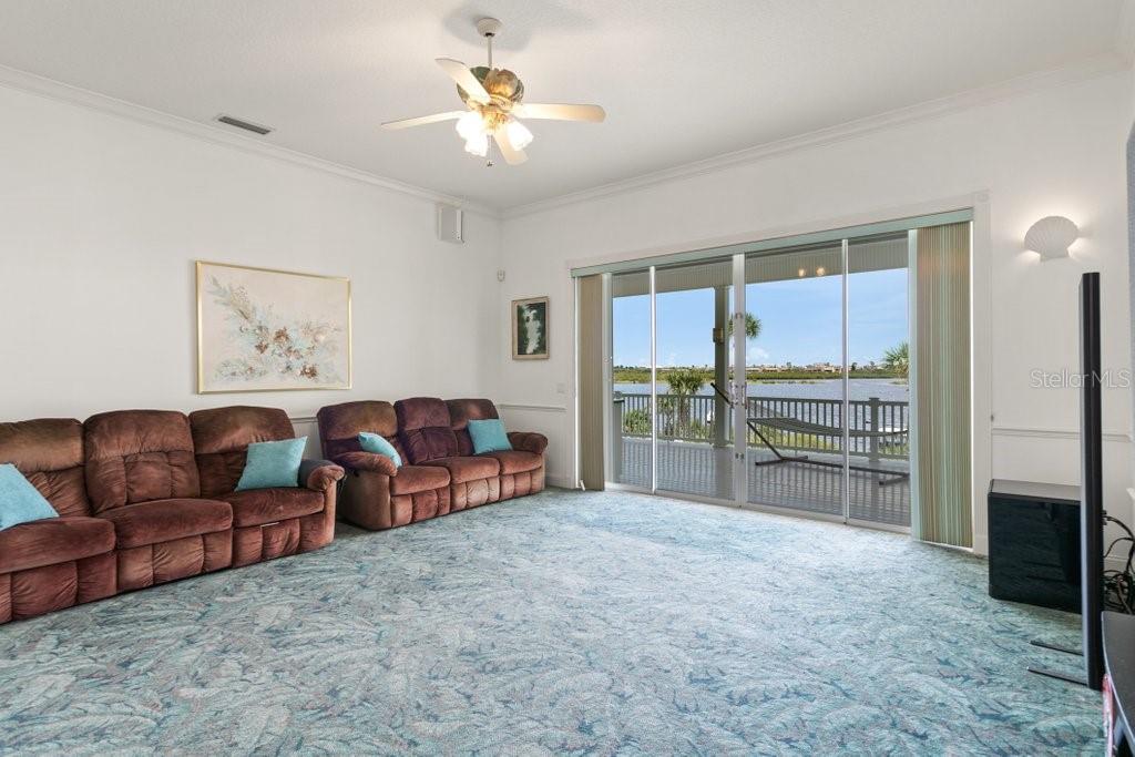 LAMBERT AVE UNIT 02 - Residential