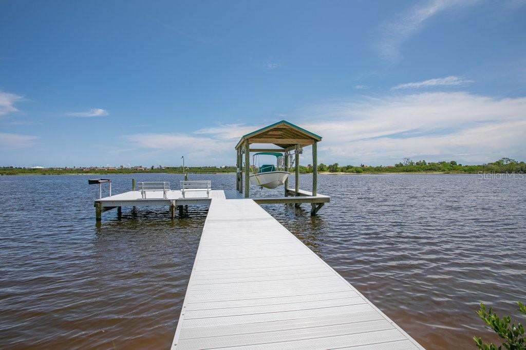 LAMBERT AVE UNIT 02 - Residential