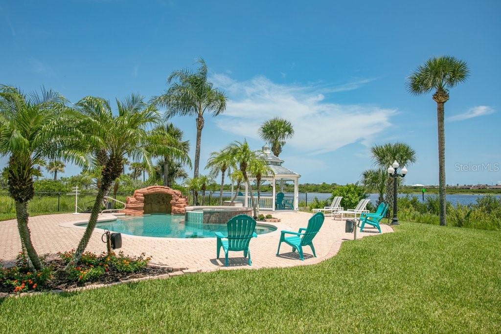 LAMBERT AVE UNIT 02 - Residential