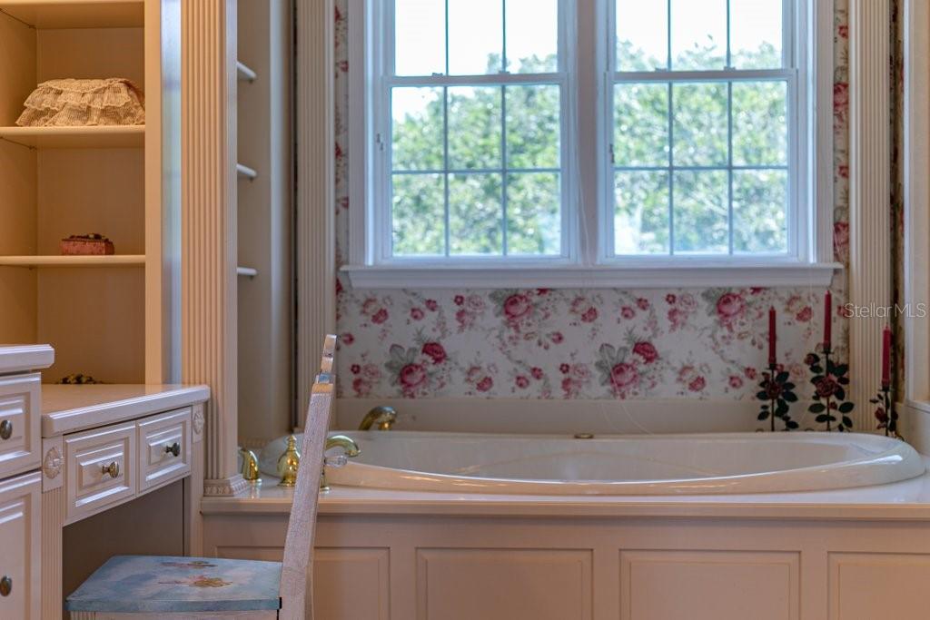 LAMBERT AVE UNIT 02 - Residential