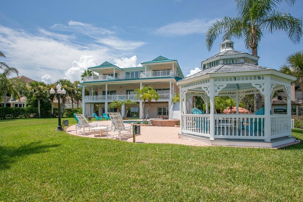 LAMBERT AVE UNIT 02 - Residential