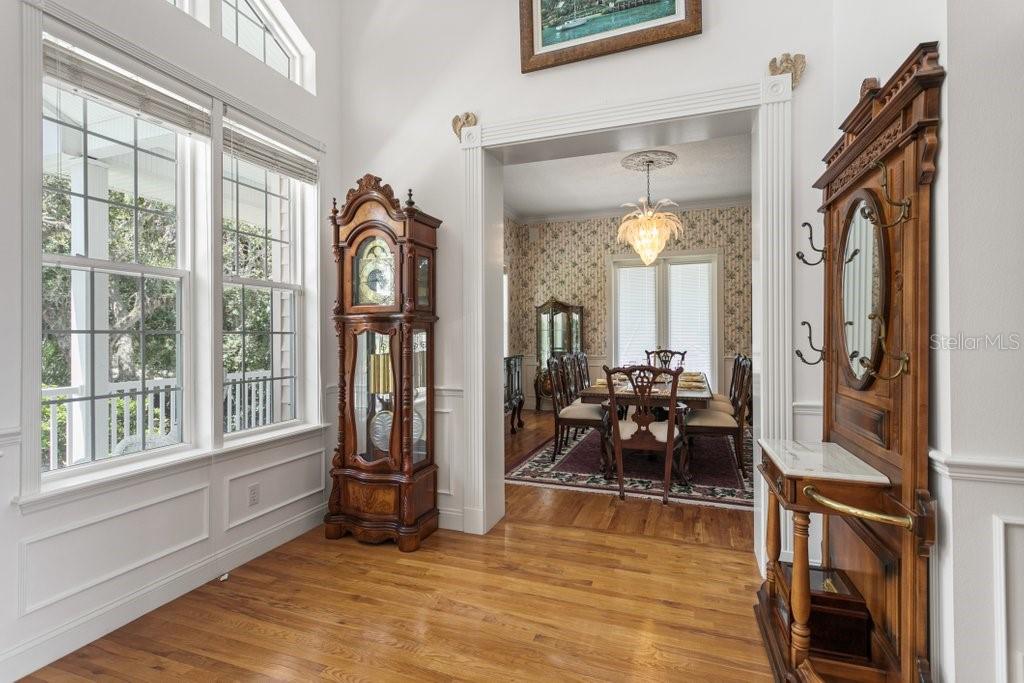 LAMBERT AVE UNIT 02 - Residential