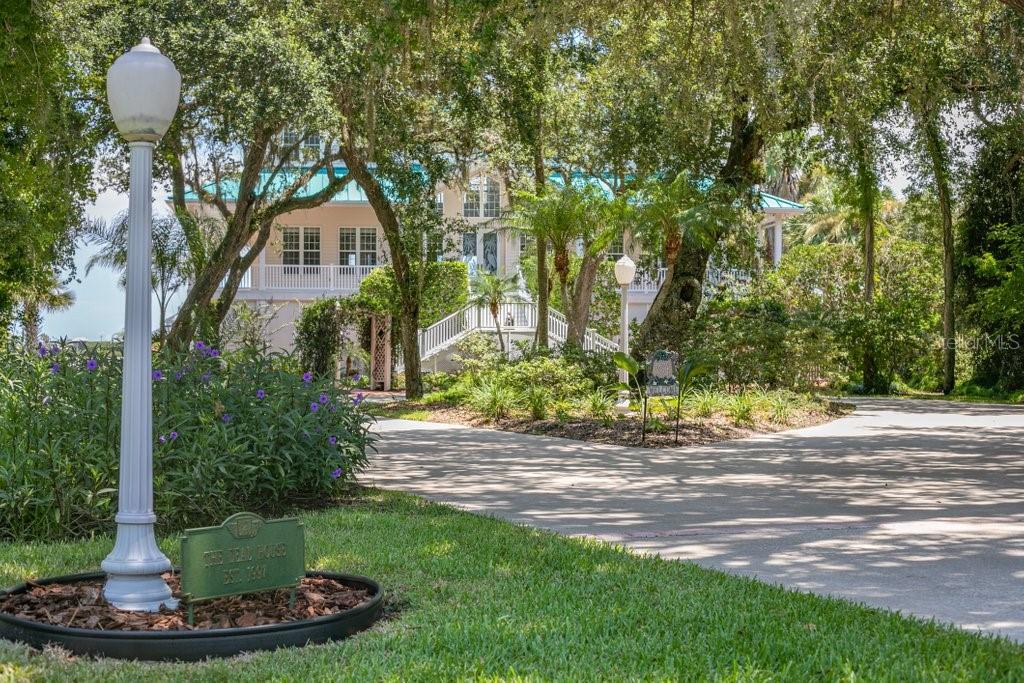 LAMBERT AVE UNIT 02 - Residential