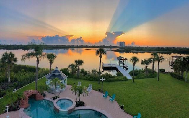 LAMBERT AVE UNIT 02 - Residential