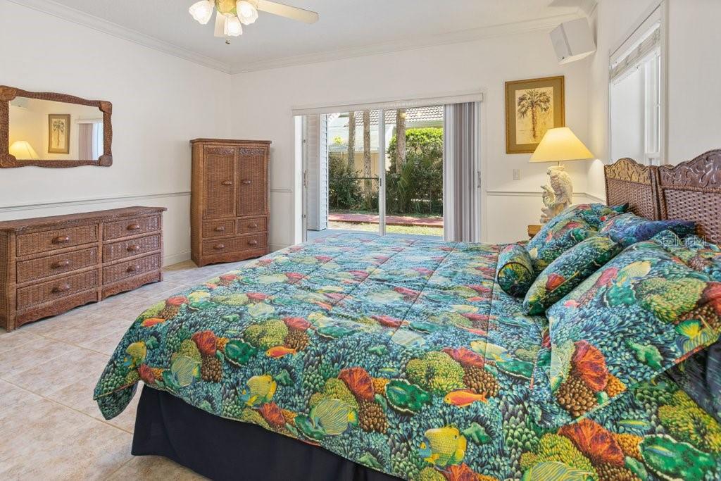 LAMBERT AVE UNIT 02 - Residential