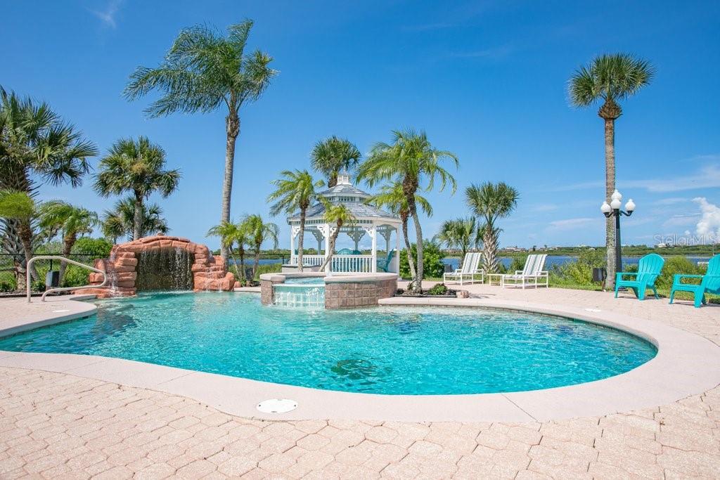 LAMBERT AVE UNIT 02 - Residential