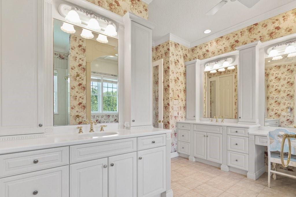 LAMBERT AVE UNIT 02 - Residential