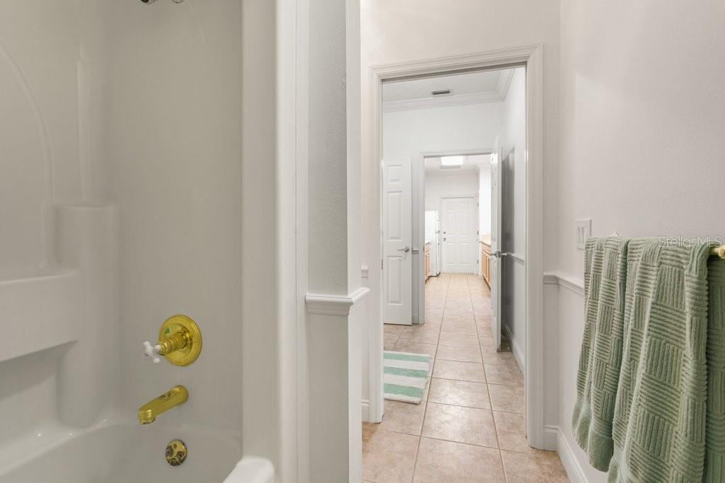 LAMBERT AVE UNIT 02 - Residential