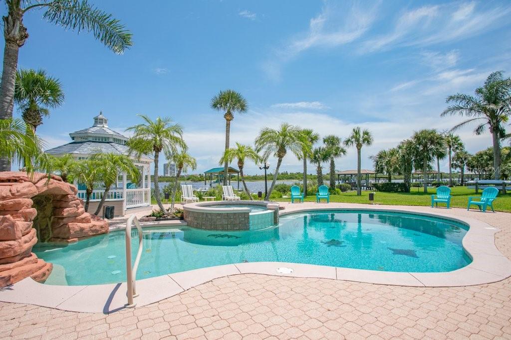 LAMBERT AVE UNIT 02 - Residential