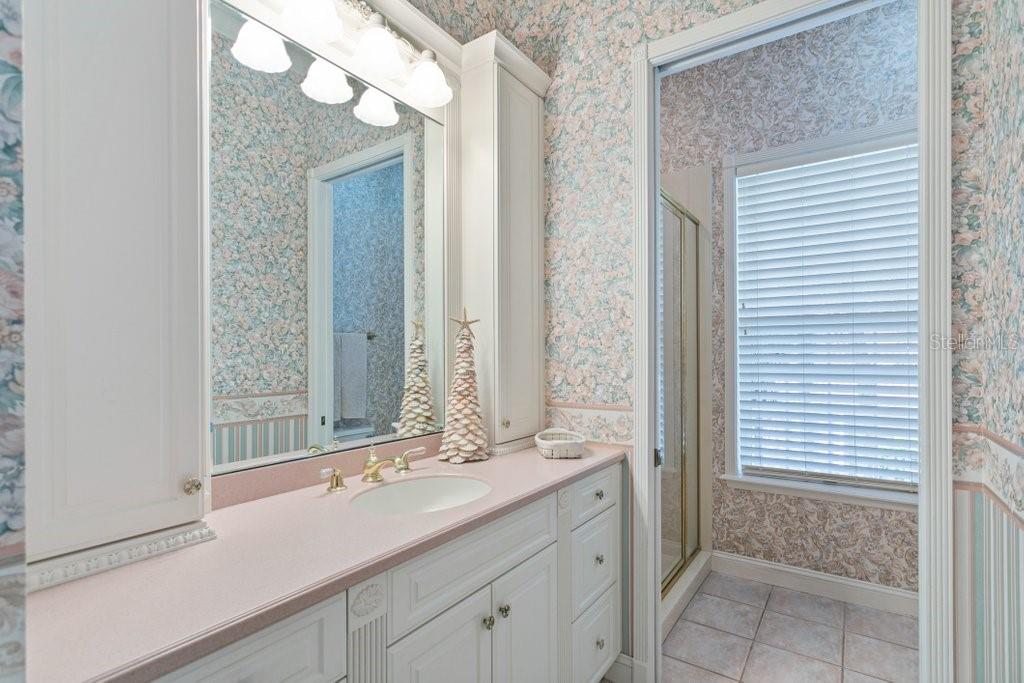 LAMBERT AVE UNIT 02 - Residential