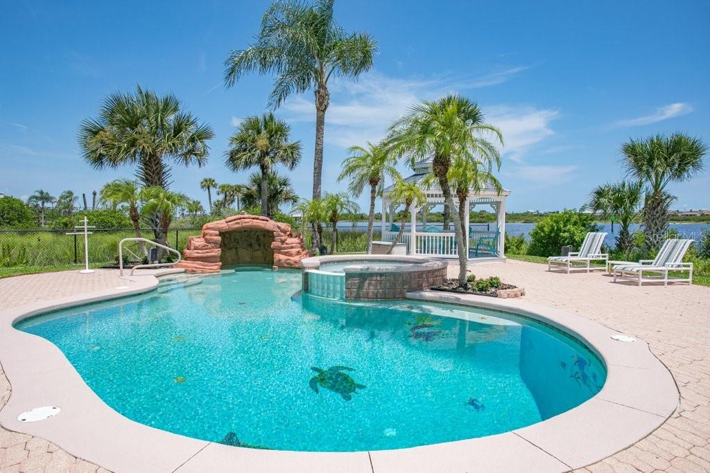 LAMBERT AVE UNIT 02 - Residential