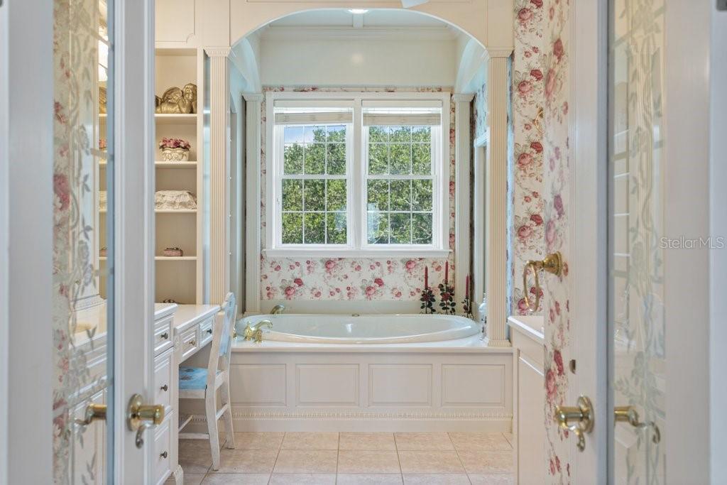 LAMBERT AVE UNIT 02 - Residential