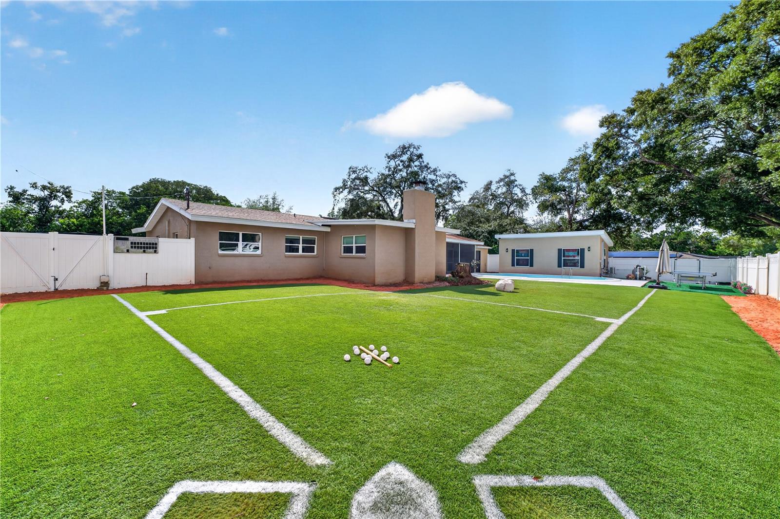 206 AMBER LANE
