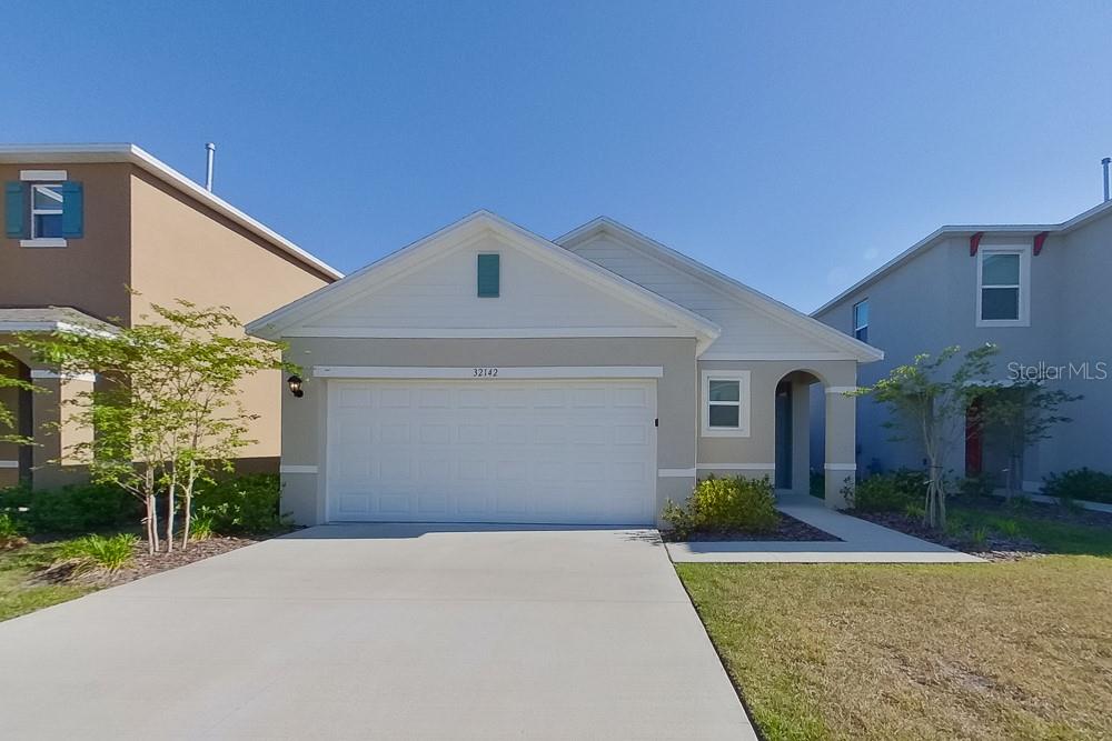 Welcome to Lake Griffin Reserve! This brand new single-family home in Leesburg offers 3 beds, 2 baths, a modern open floor plan, primary suite, granite countertops, fenced-in backyard, and two-car garage. A monthly $115 amenity fee includes lawncare. The neighborhood is located just 6 minutes from downtown Leesburg restaurants and 15 minutes from Lake Griffin State Park. Kairos Living is cat and dog friendly and is happy to provide long-term leases and 24/7 Emergency Maintenance! Please see last photo in reel for all applicable DISCLAIMERS. Visit our Kairos Living website to tour this home on your schedule with our "Self Tour" feature and apply today!
Please Note: The advertised rent amount covers the base rent only. Additional monthly charges include a $115.00 Amenity Fee (Smart Home and Lawn Care) and a $9.99 Utility Management Fee. Other charges, such as pet rent, may apply depending on your specific needs.
