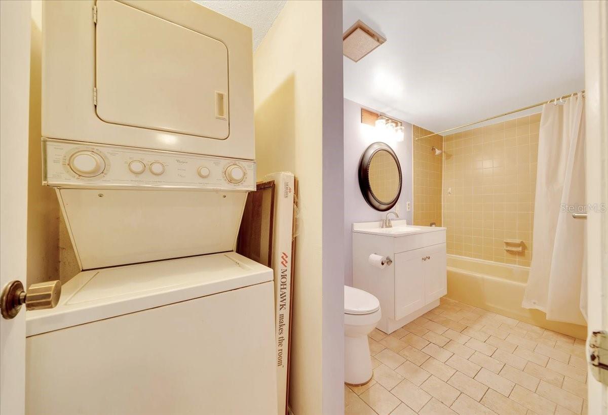 TWIN LAKES VILLAGE WEST CONDO - Residential