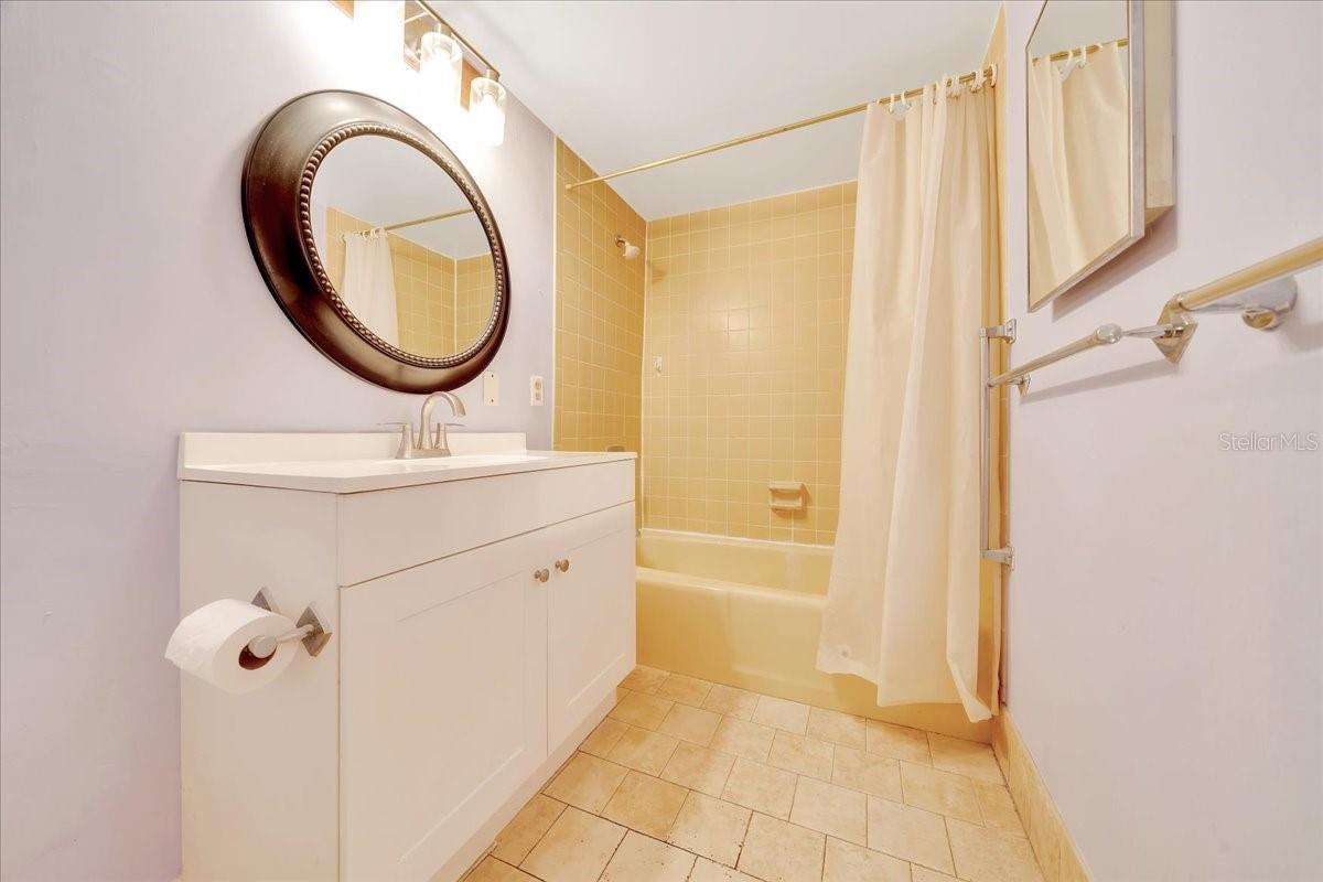 TWIN LAKES VILLAGE WEST CONDO - Residential