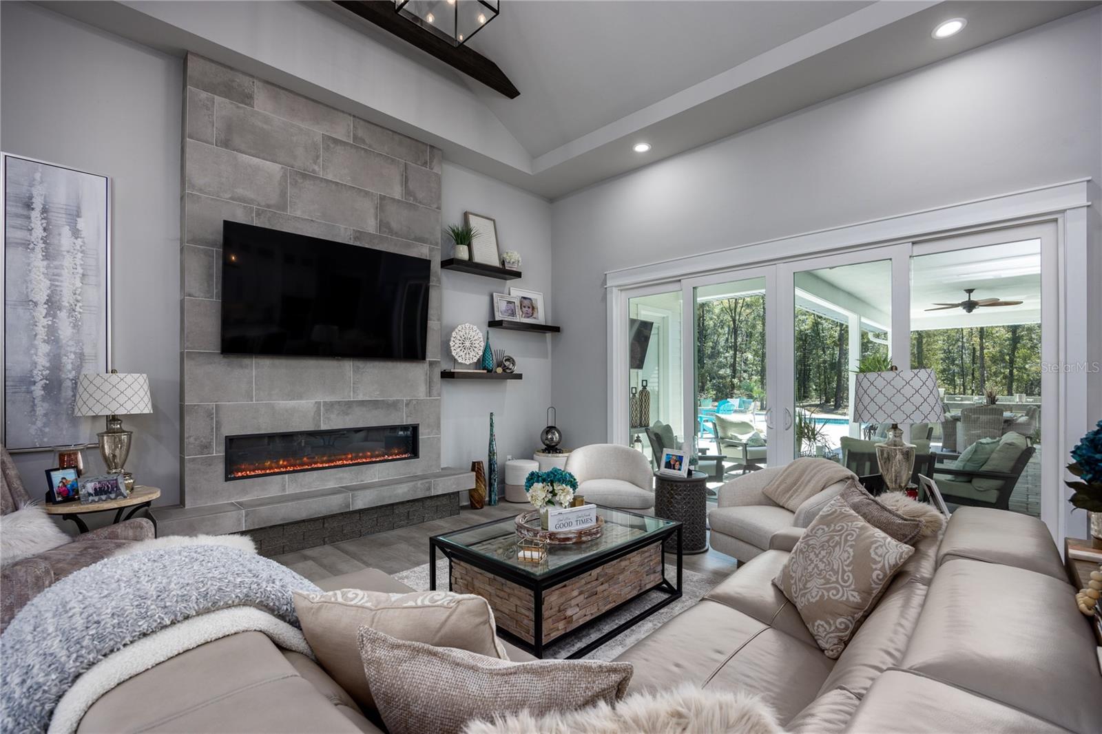 FOXRIDGE - Residential