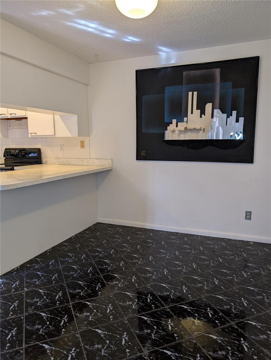 OAK TRACE UNIT II - Residential