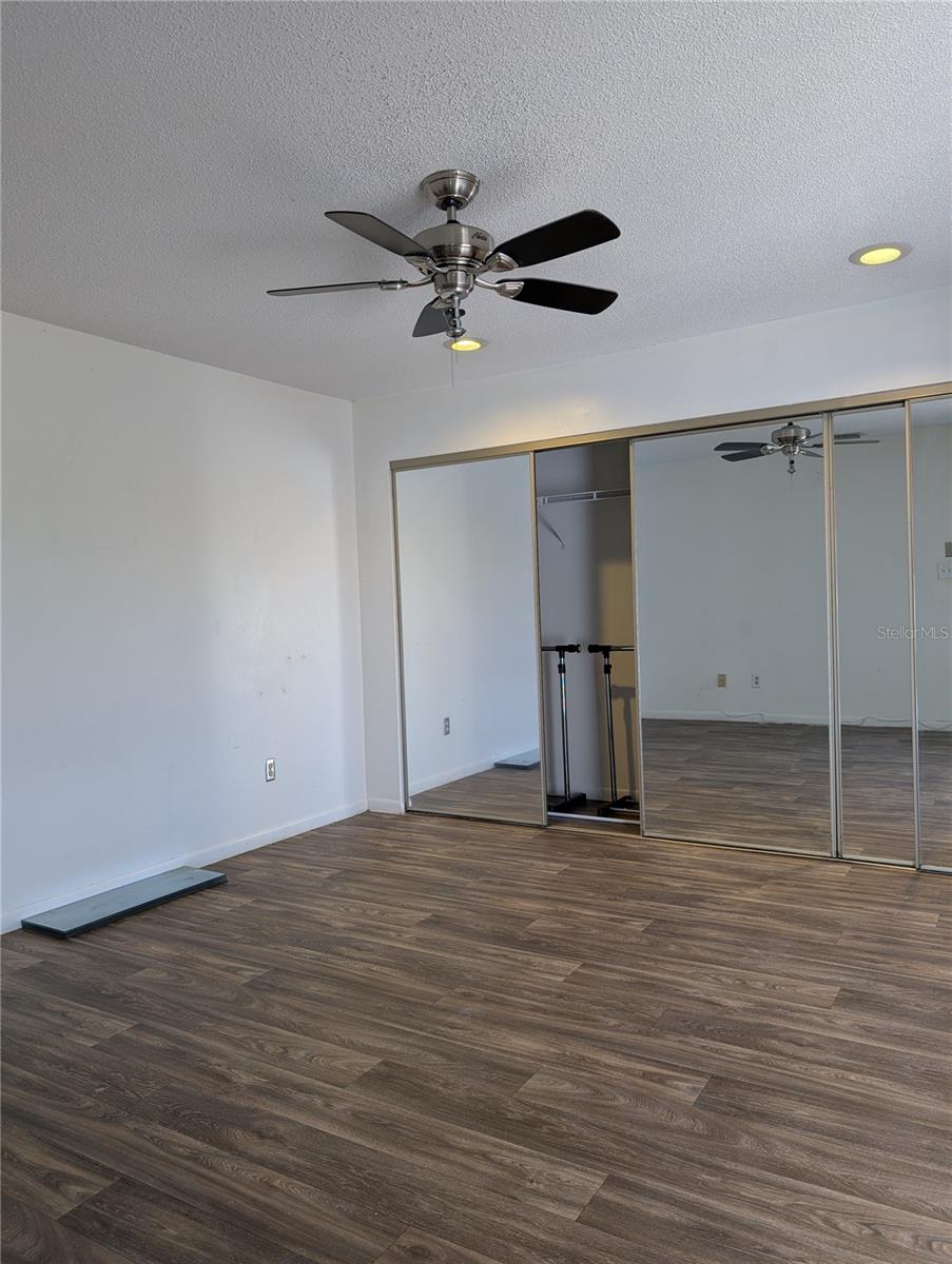 OAK TRACE UNIT II - Residential