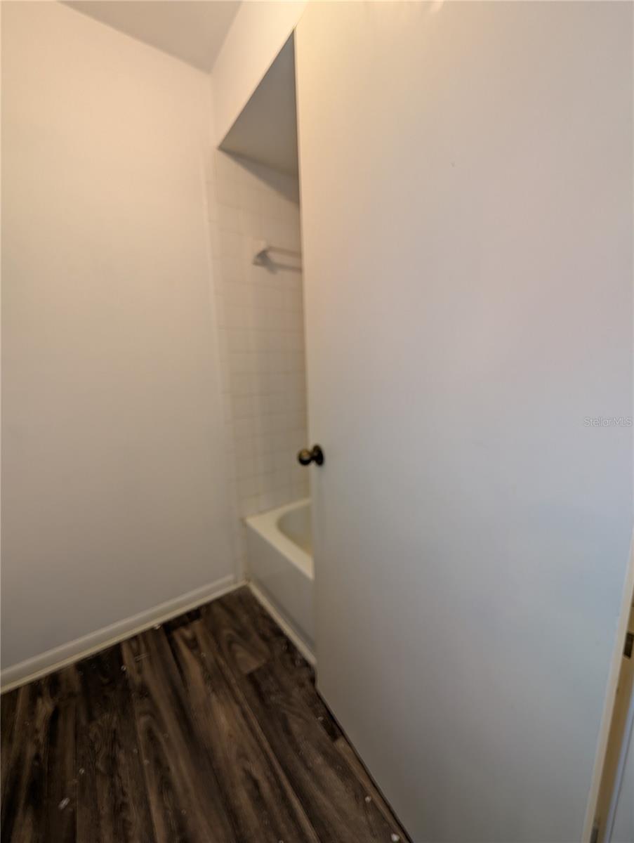 OAK TRACE UNIT II - Residential