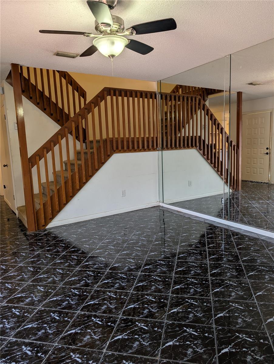 OAK TRACE UNIT II - Residential