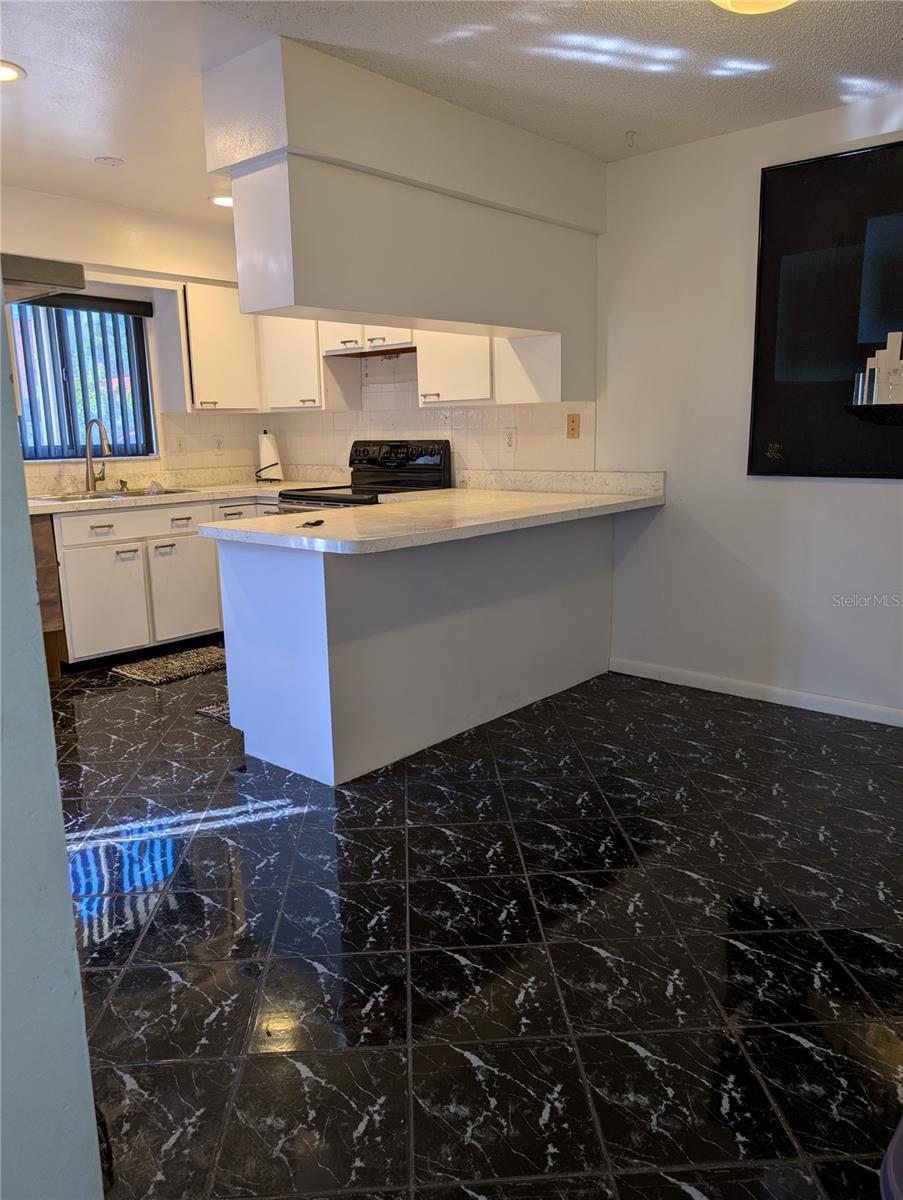 OAK TRACE UNIT II - Residential