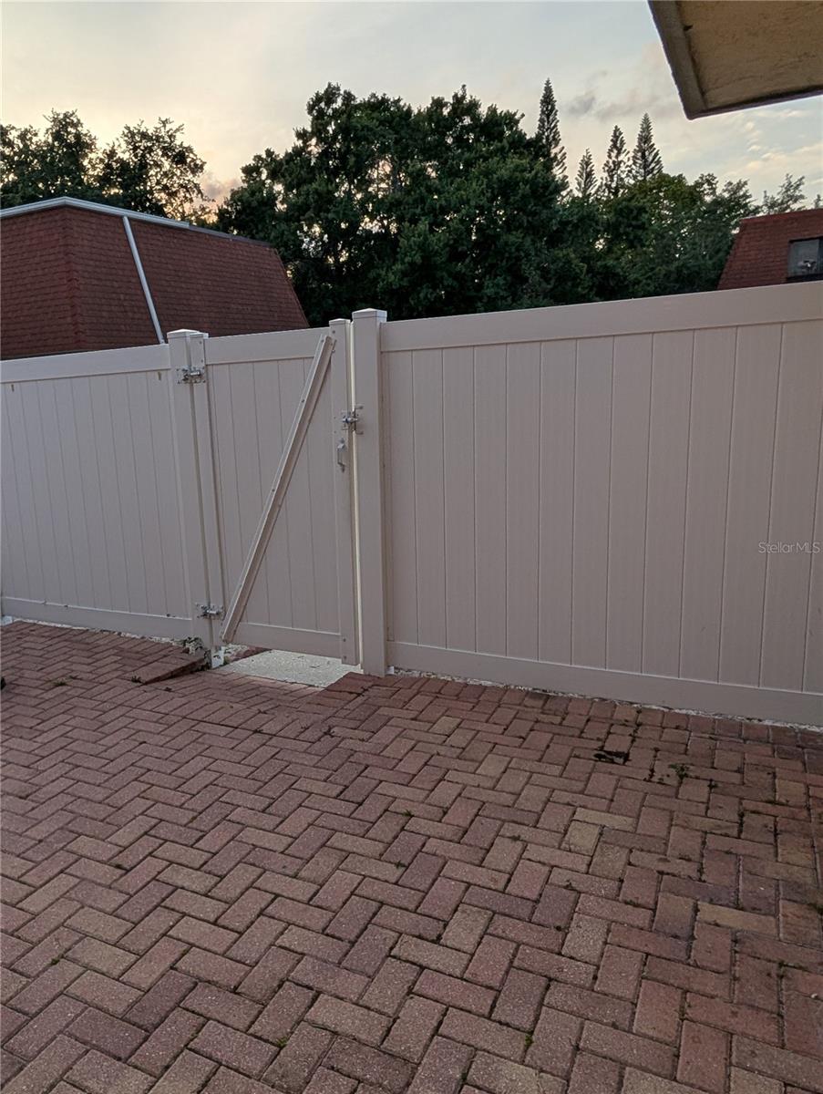 OAK TRACE UNIT II - Residential