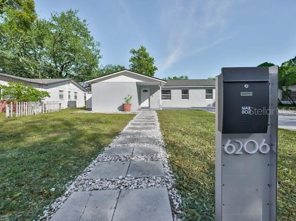 Photo of 6206 S Adelia Avenue, Tampa, FL 33616 (MLS # TB8478917)