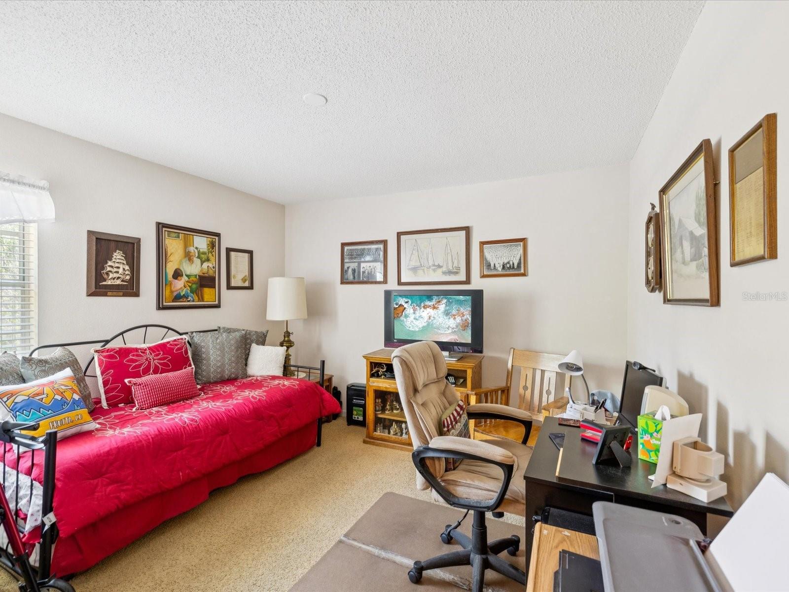 HILLSIDE CONDO - Residential