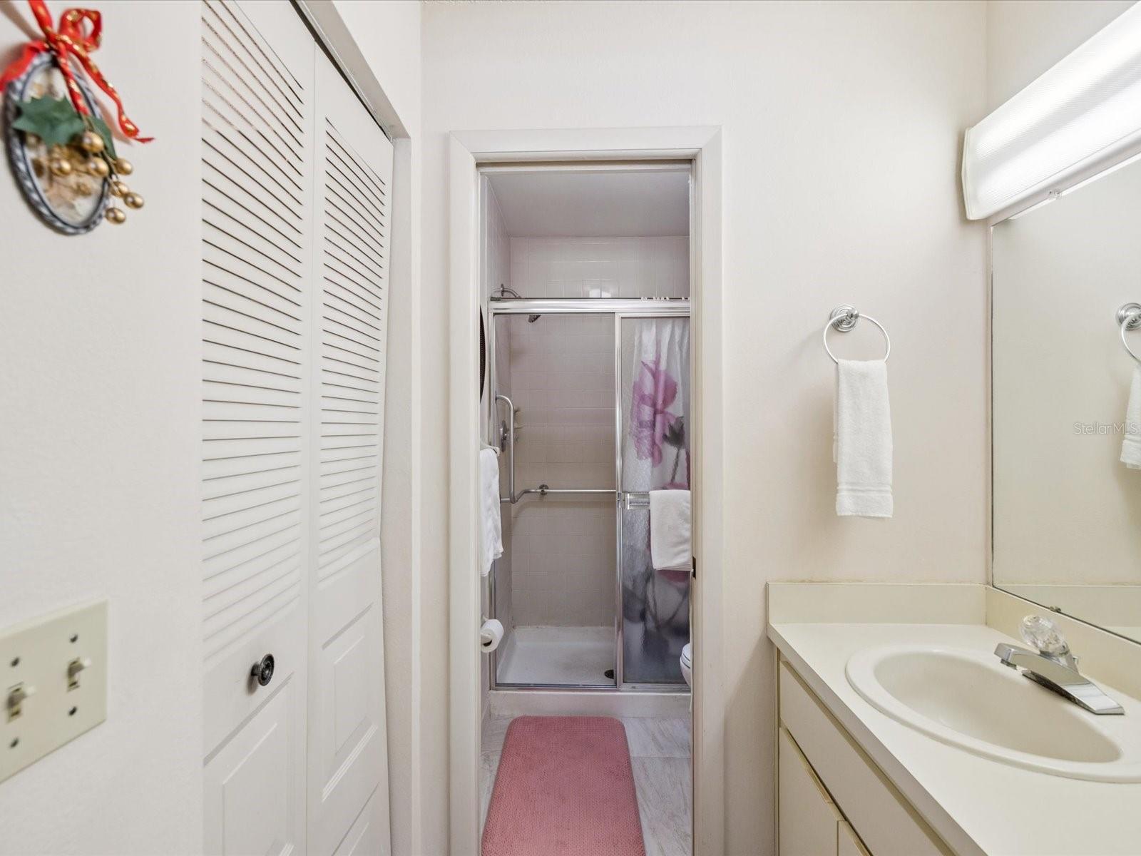 HILLSIDE CONDO - Residential