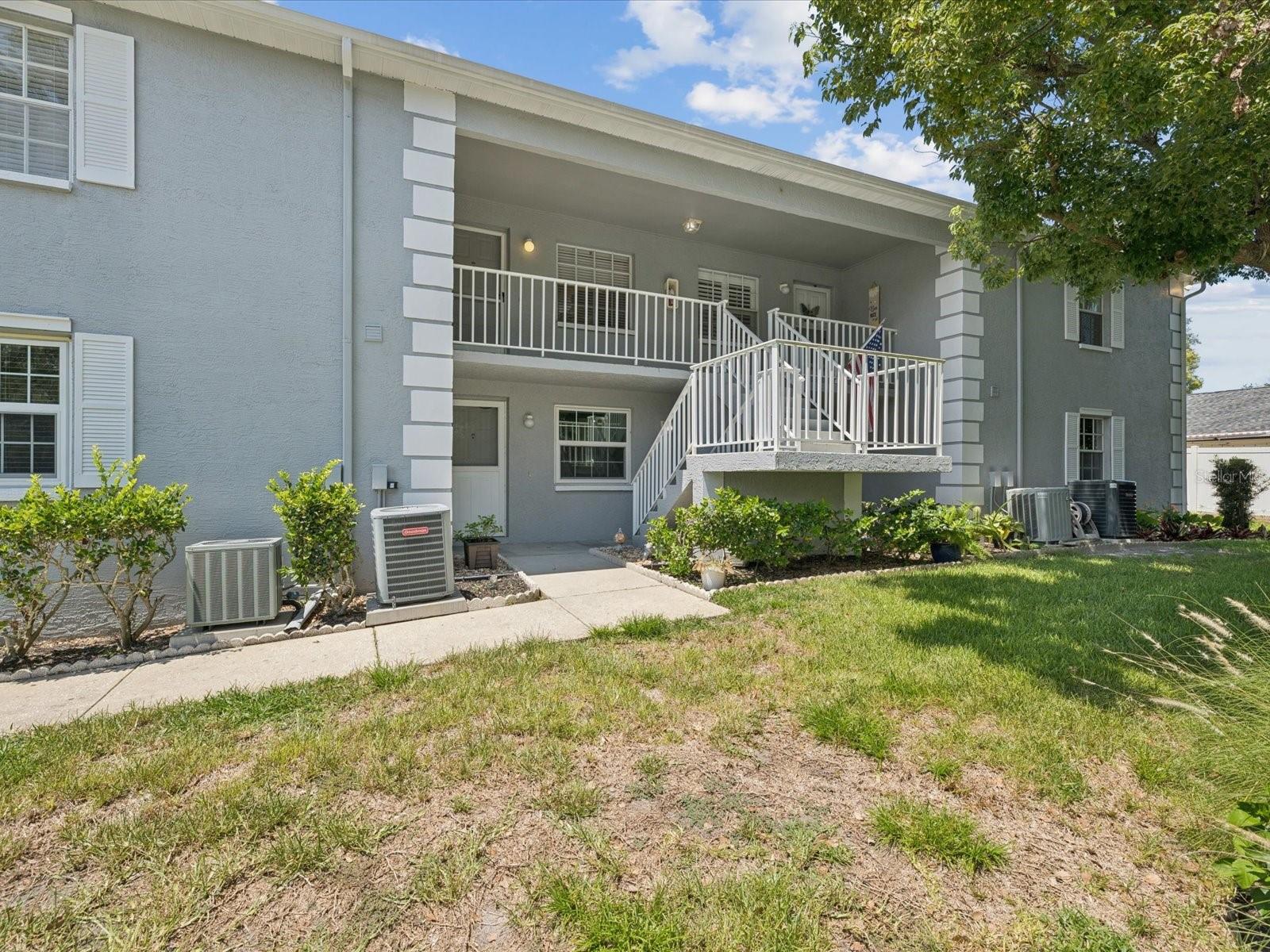 HILLSIDE CONDO - Residential