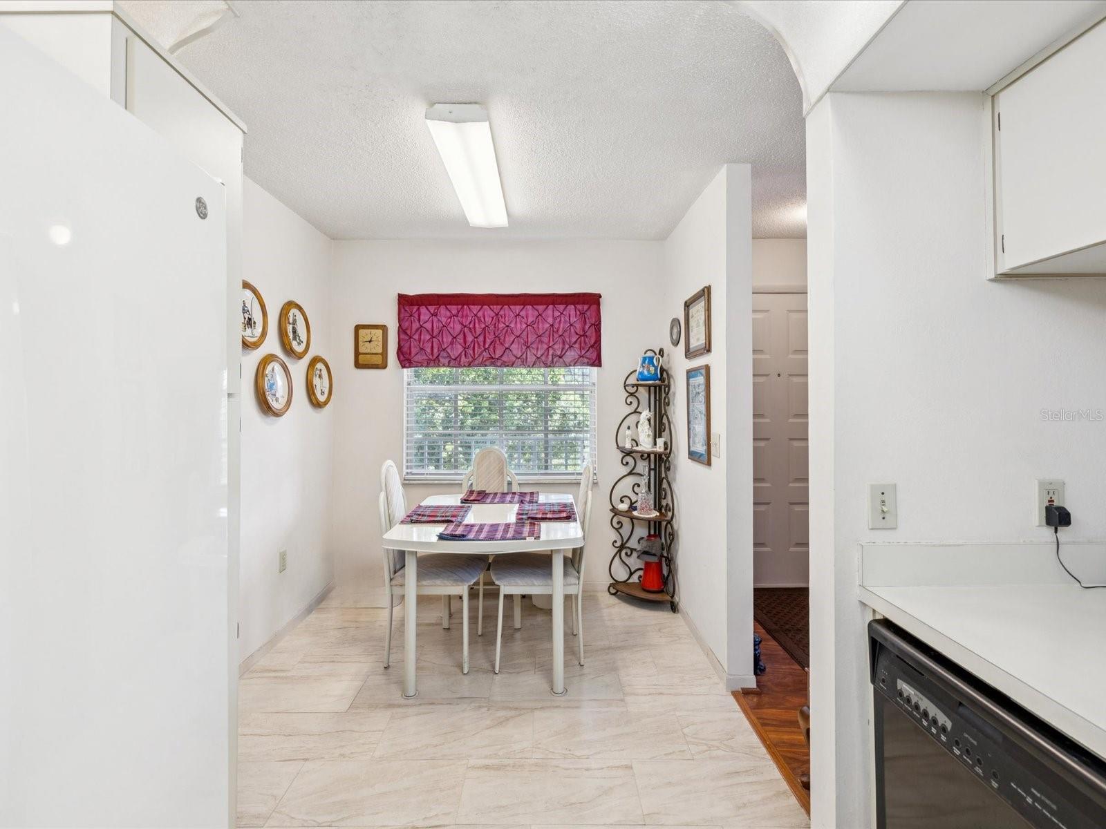 HILLSIDE CONDO - Residential