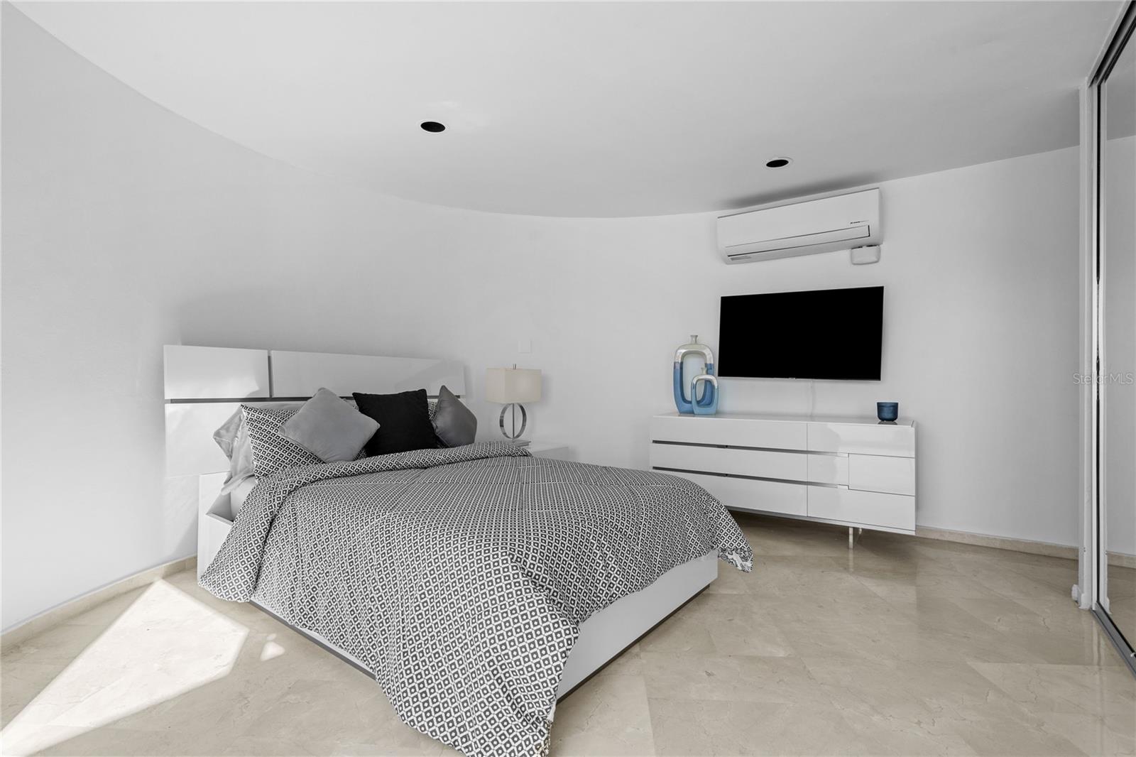 MONTE OLIMPO C-11 - Residential