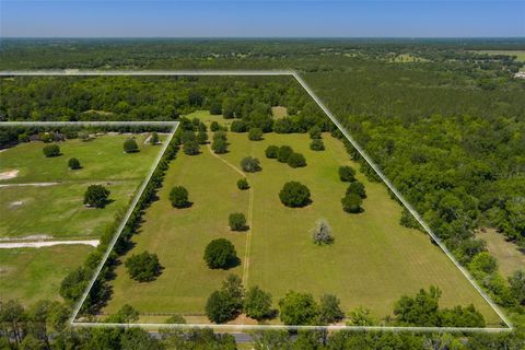 Tiny photo for 11420 NW 110th Avenue, Reddick, FL 32686 (MLS # OM699513)