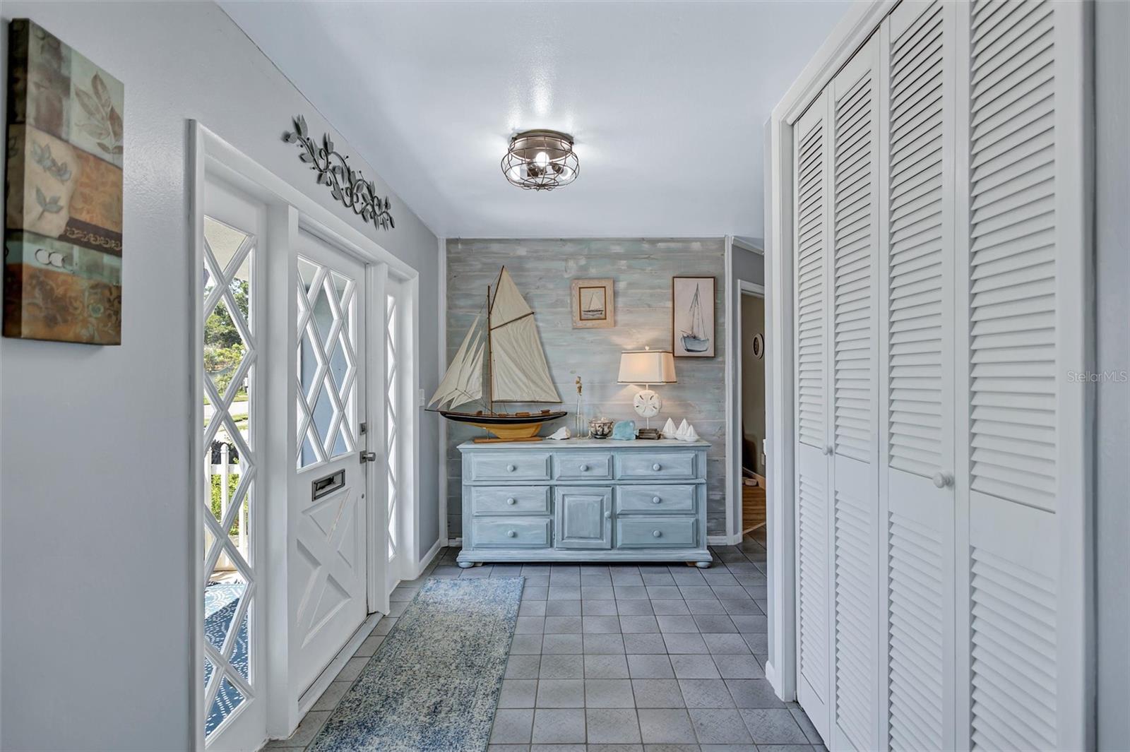 563 LEWIS BOULEVARD SE