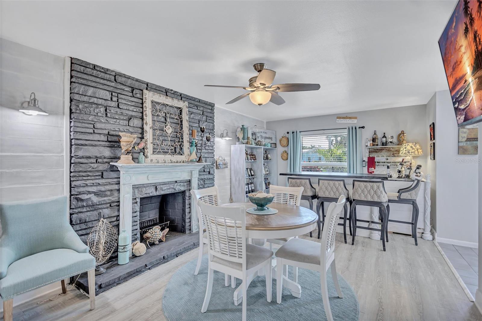 563 LEWIS BOULEVARD SE