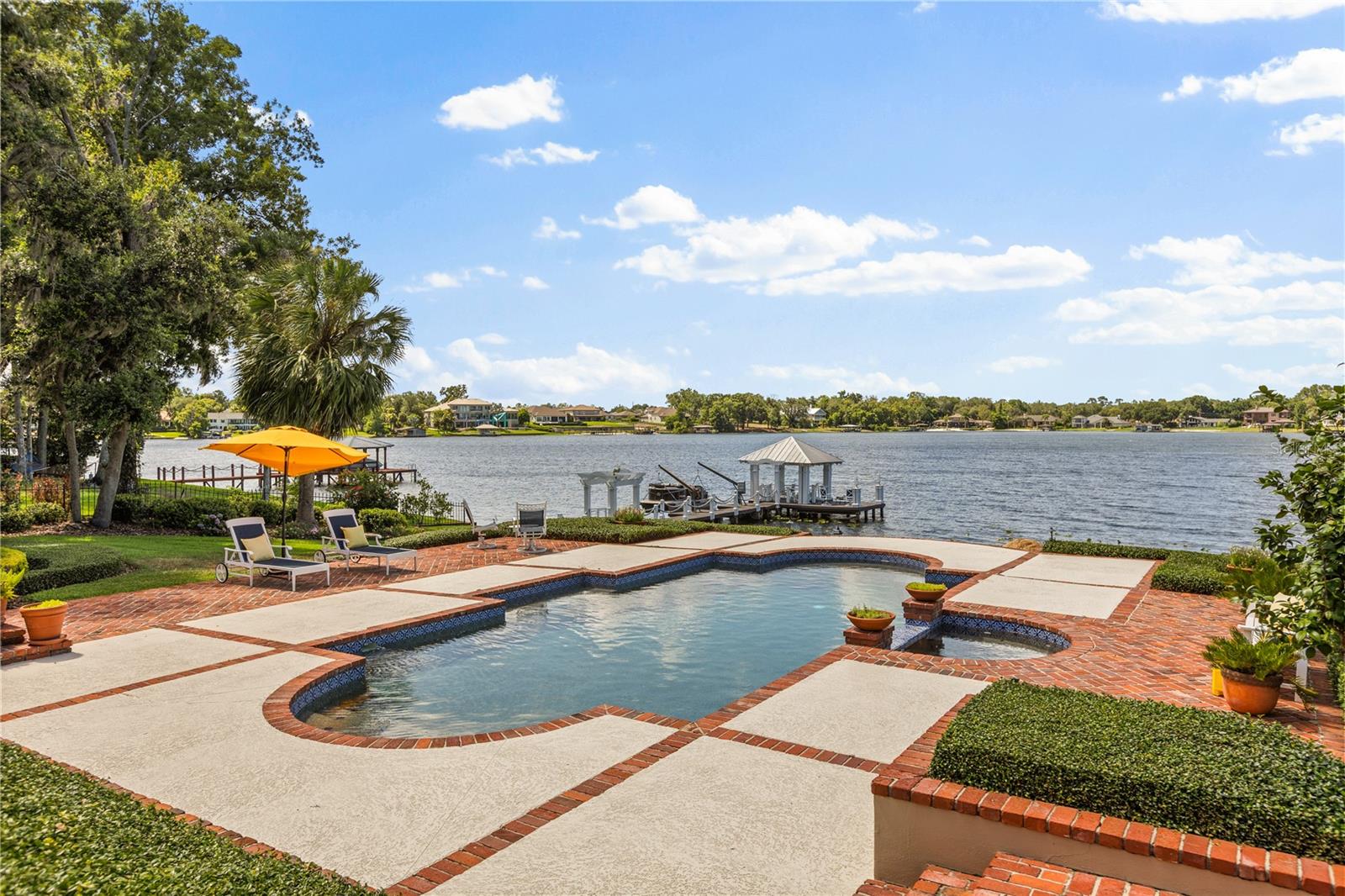 BRANTLEY COVE NORTH - Residential