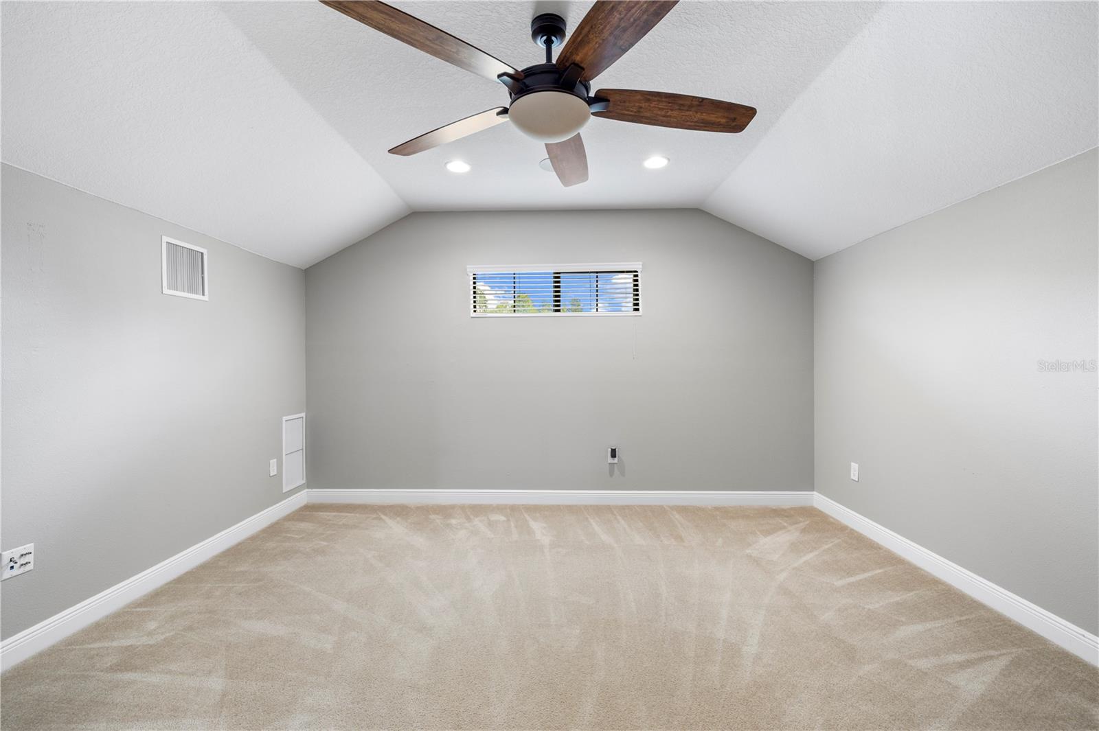 LAKESHORE RANCH PH I - Residential